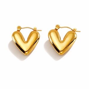 New! Gold Small Heart Huggie Earrings (1049) NWOT